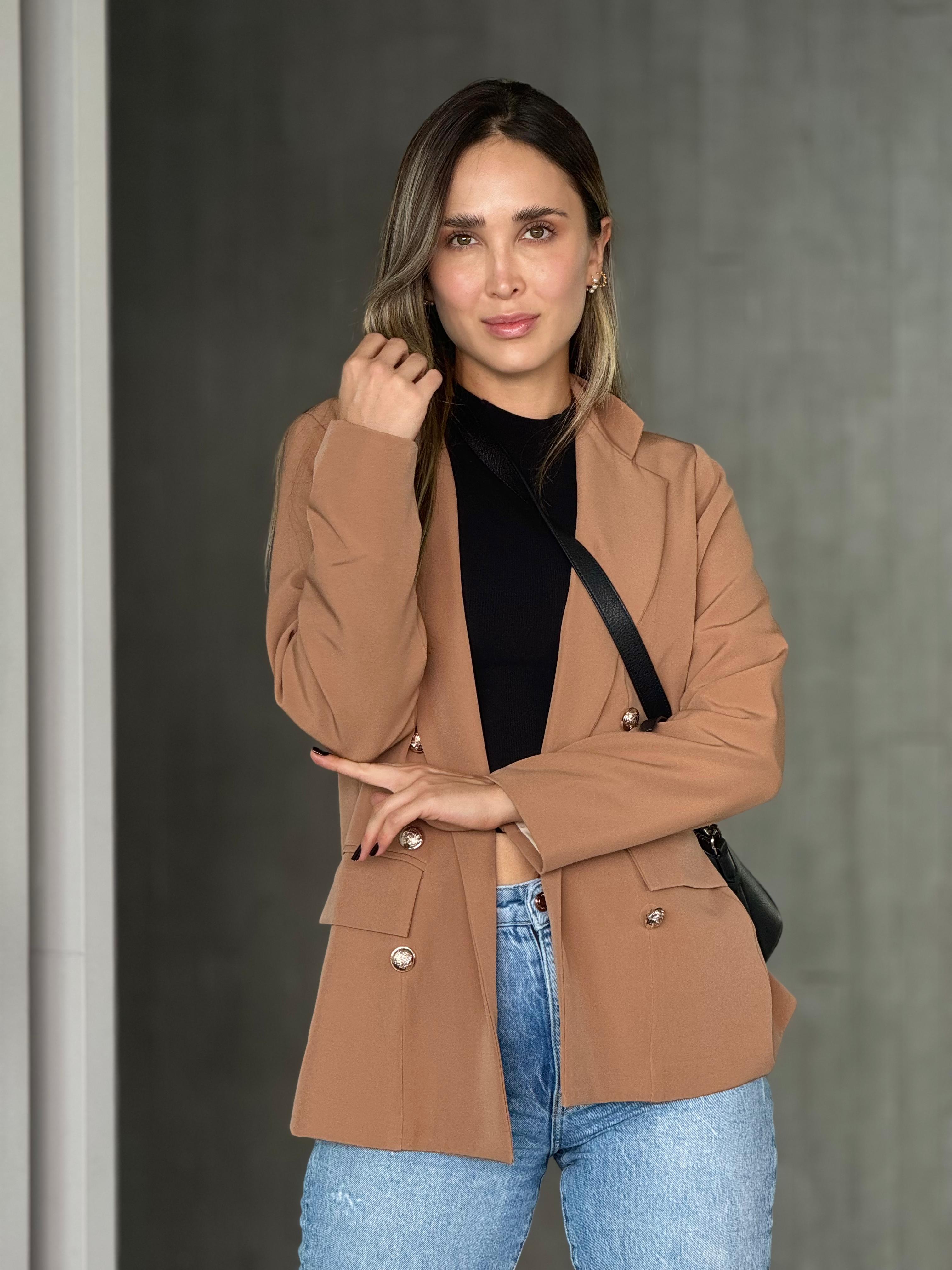 Combo Blazer + Blusa Kol