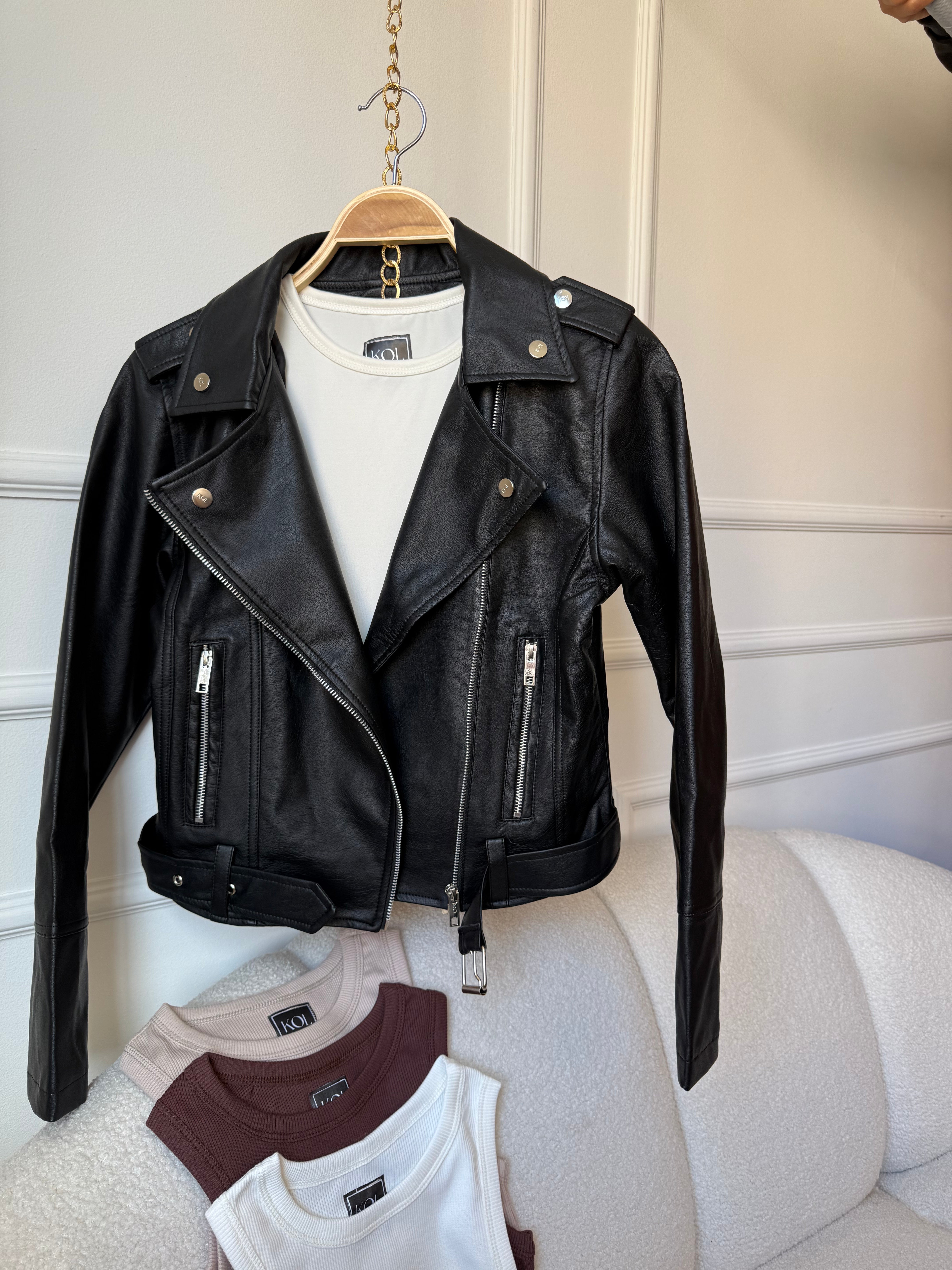 Combo Cazadora + Blusa Kol